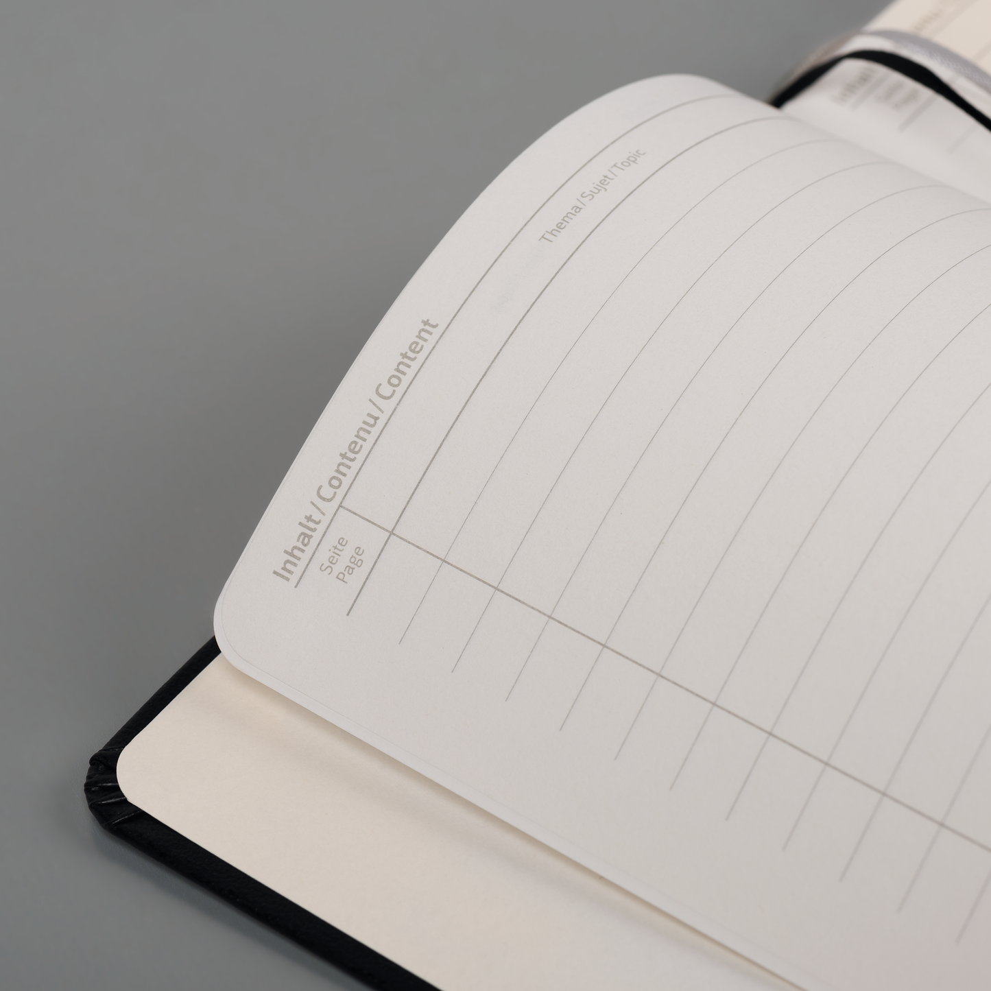 Notizbuch Brunnen Kompagnon White, A5, kariert, Gummizugverschluss, weiß